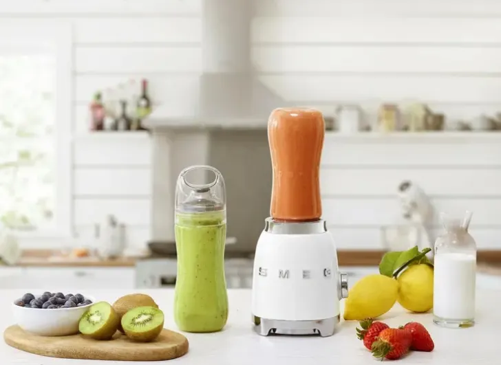 Smeg Pieni Tehosekoitin Pbf01Wheu, Valkoinen